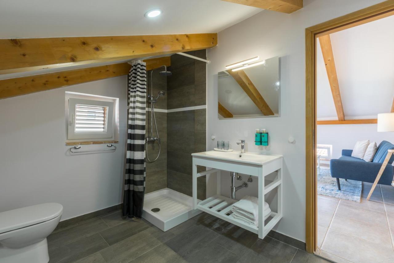 Novigrad Istria Apartments Agata מראה חיצוני תמונה