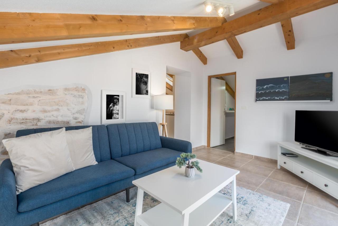 Novigrad Istria Apartments Agata מראה חיצוני תמונה