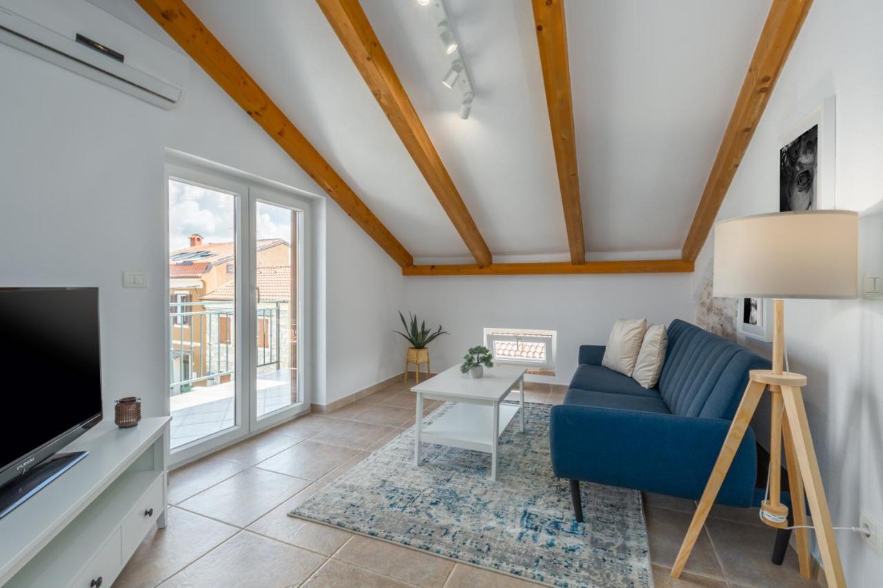 Novigrad Istria Apartments Agata מראה חיצוני תמונה