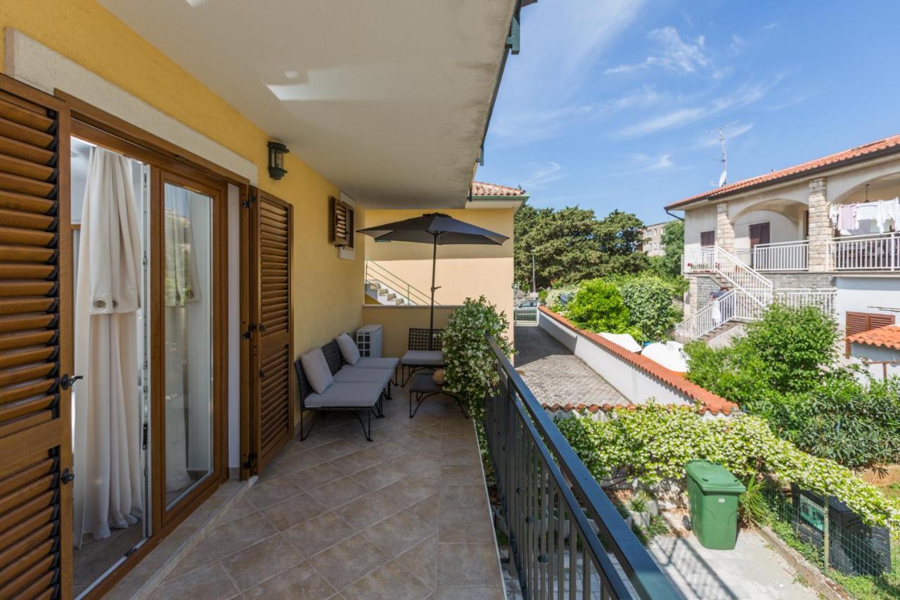 Novigrad Istria Apartments Agata מראה חיצוני תמונה