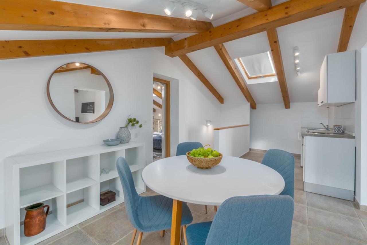 Novigrad Istria Apartments Agata מראה חיצוני תמונה