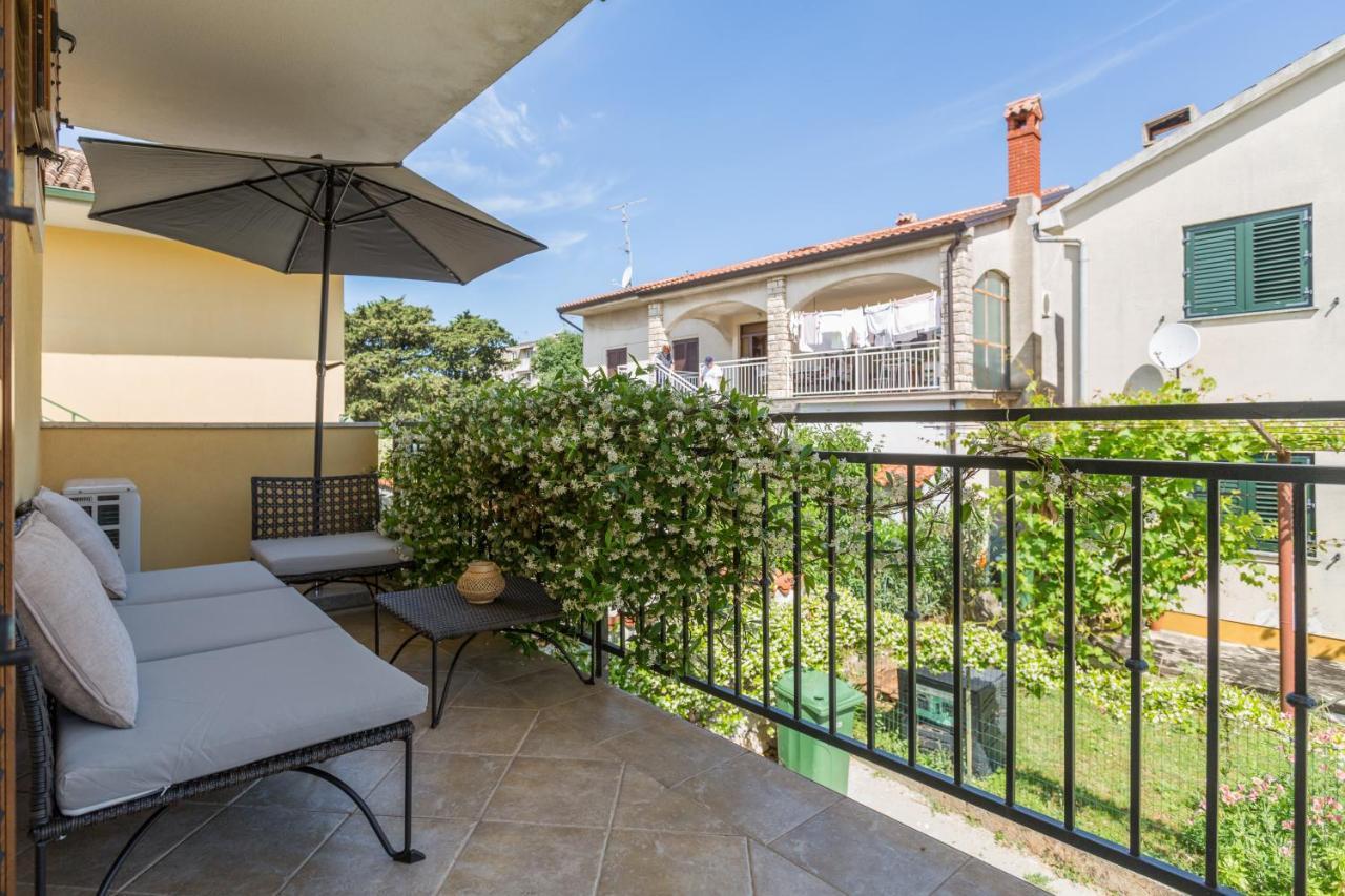 Novigrad Istria Apartments Agata מראה חיצוני תמונה