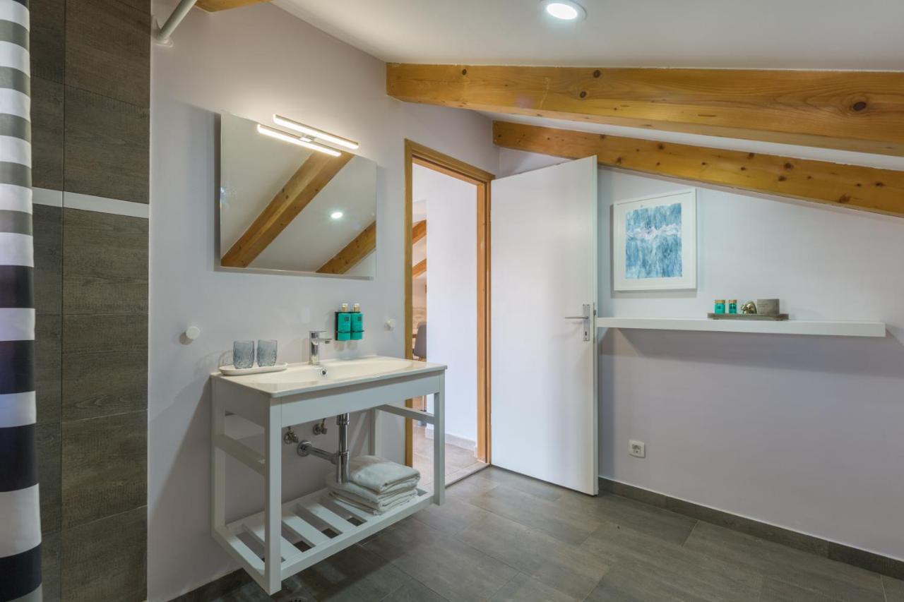 Novigrad Istria Apartments Agata מראה חיצוני תמונה