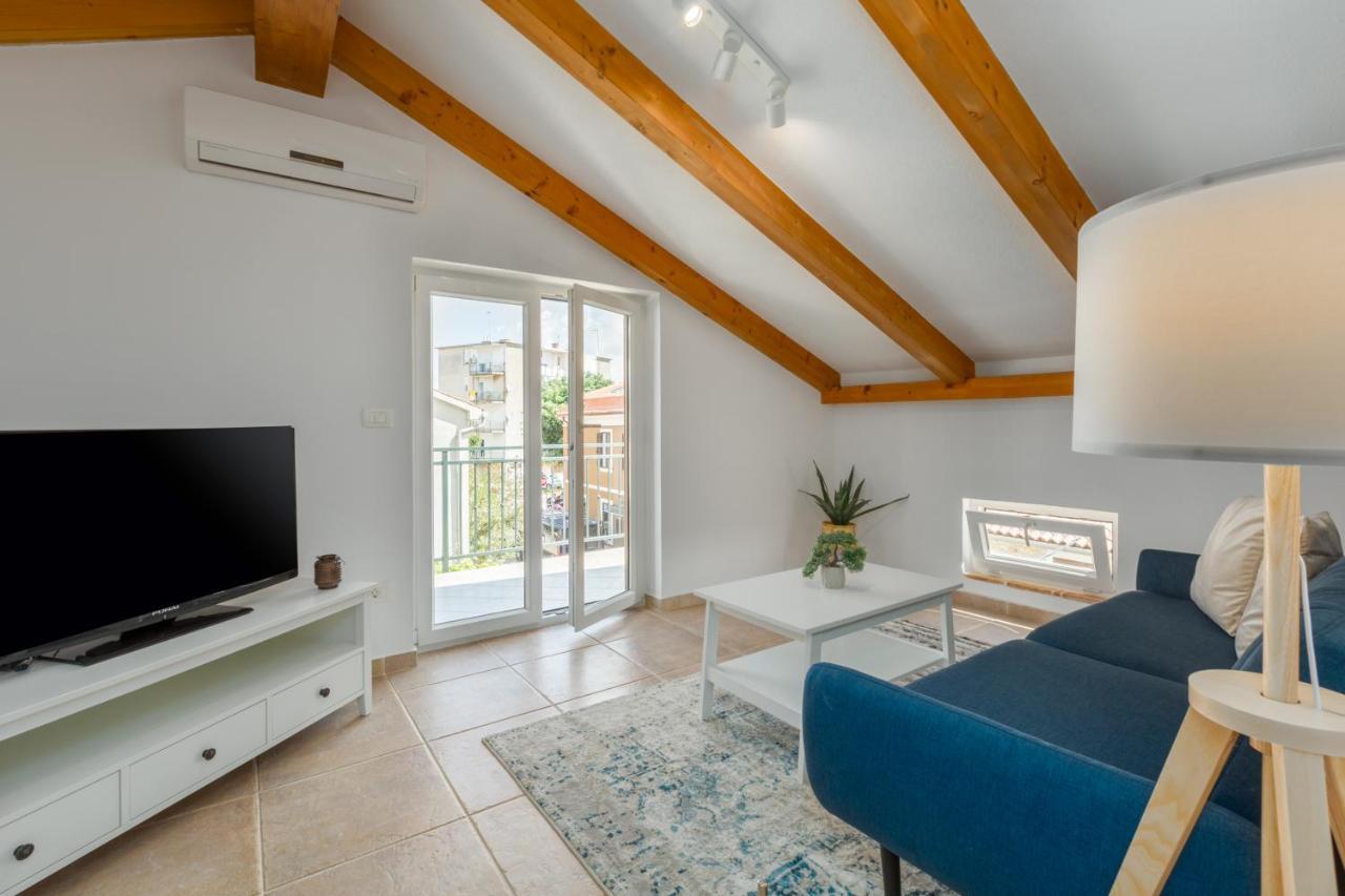 Novigrad Istria Apartments Agata מראה חיצוני תמונה